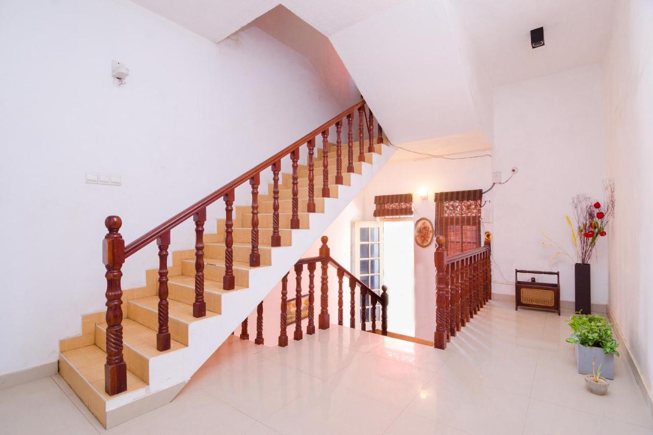Coral Breeze Colombo Hotel Екстериор снимка